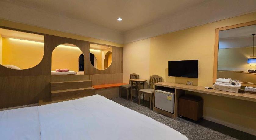 Golden Land Hotel Csiangraj Kültér fotó