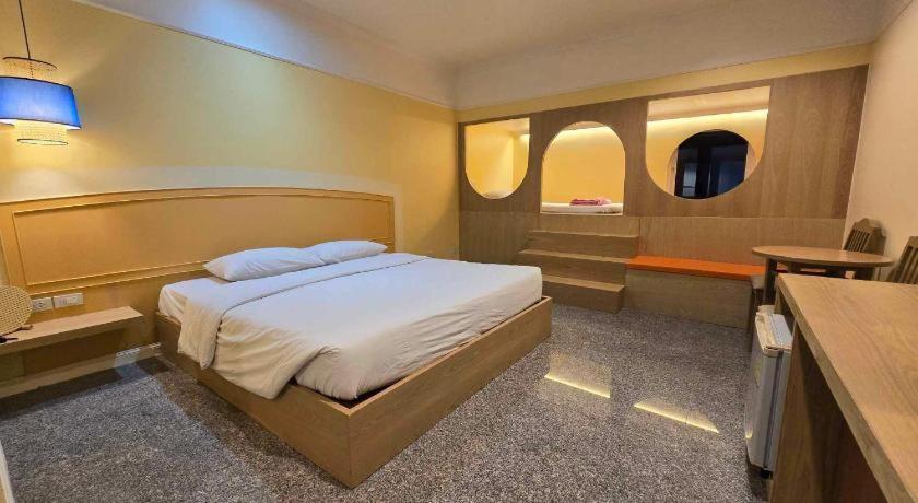 Golden Land Hotel Csiangraj Kültér fotó